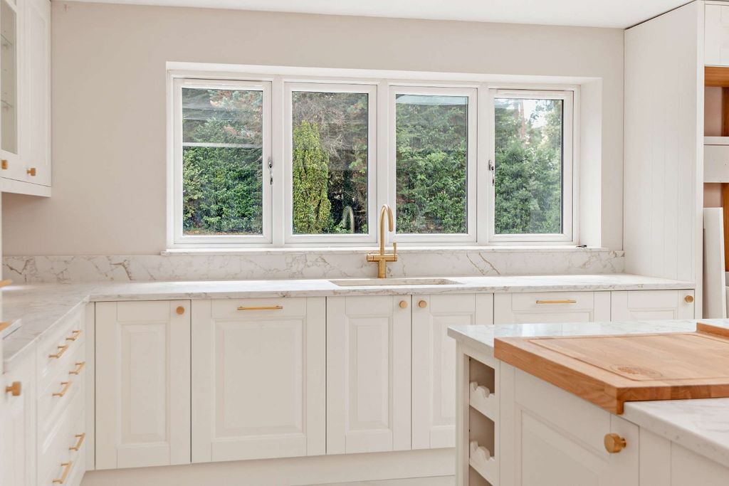Property photo 2 of 15 Kitchen