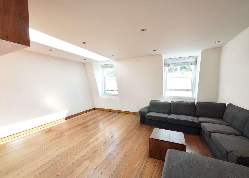 Property photo 2 of 9