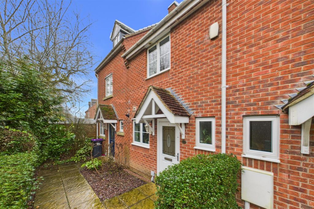 Property photo 1 of 13 Cam04235G0-Pr0131-Still013.Jpg