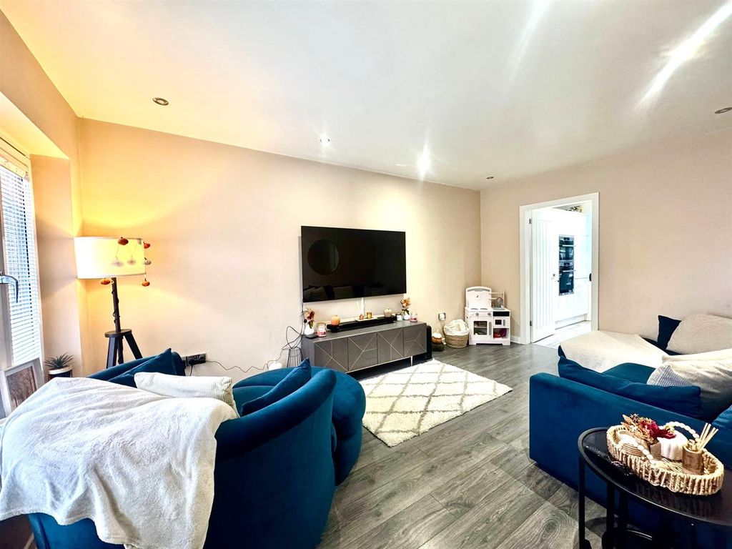 Property photo 3 of 16 Whatsapp Image 2025-10-21 At 16.12.17 (1).Jpeg