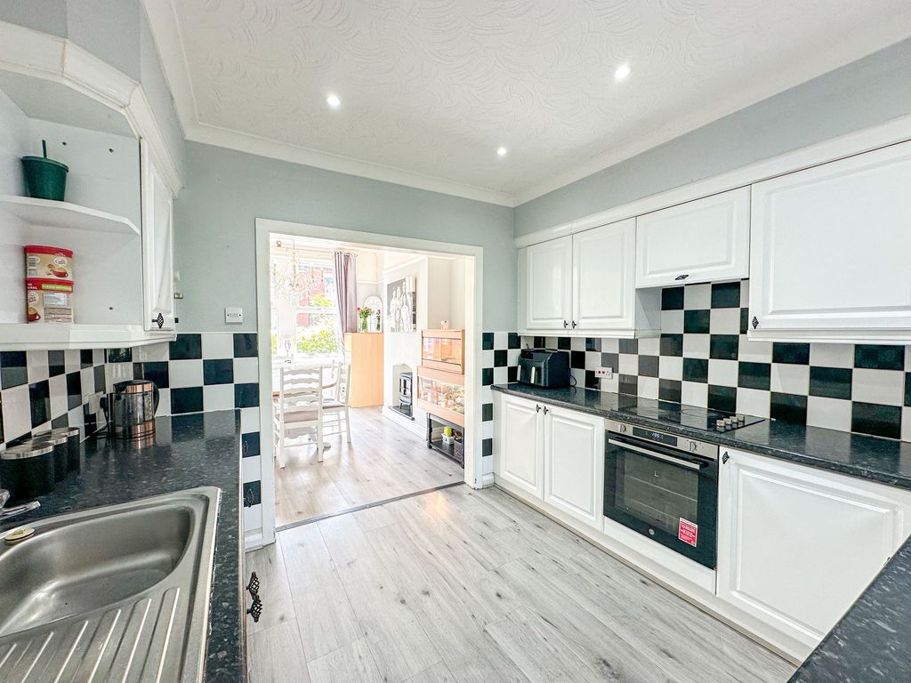 Property photo 3 of 26