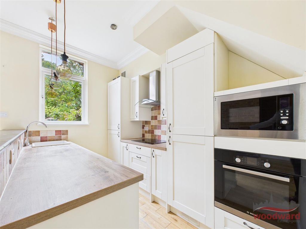 Property photo 2 of 23 Cam05267G0-Pr0144-Still001.Jpg