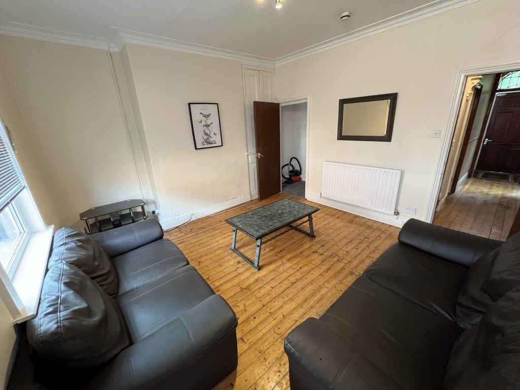 Property photo 2 of 12 Picture No. 04