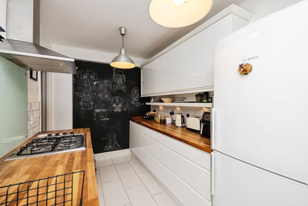 Property photo 2 of 19 Pbox-Img.Jpg