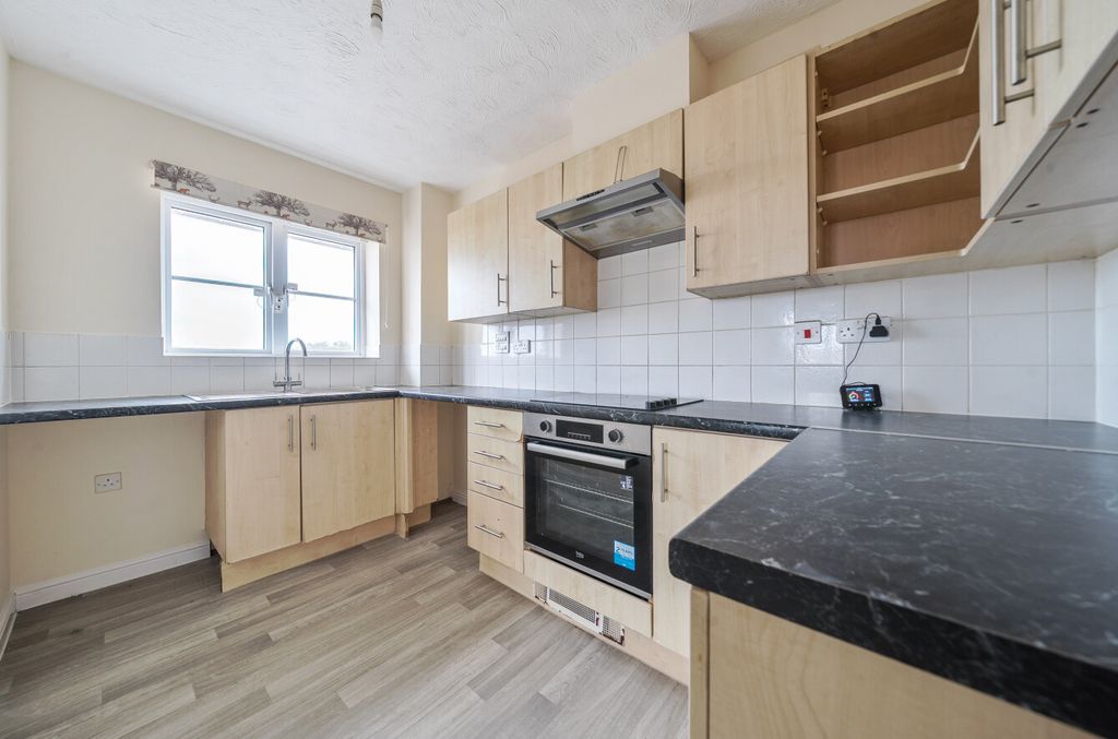 Property photo 2 of 8 1442539-9-69Dd025...