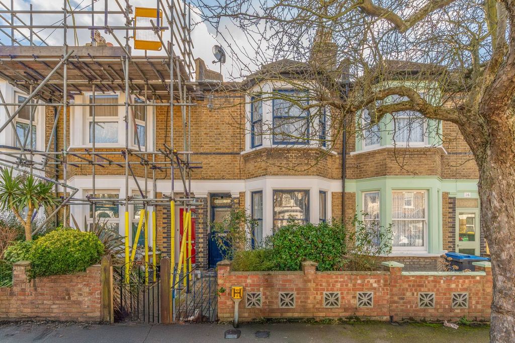 Property photo 2 of 7