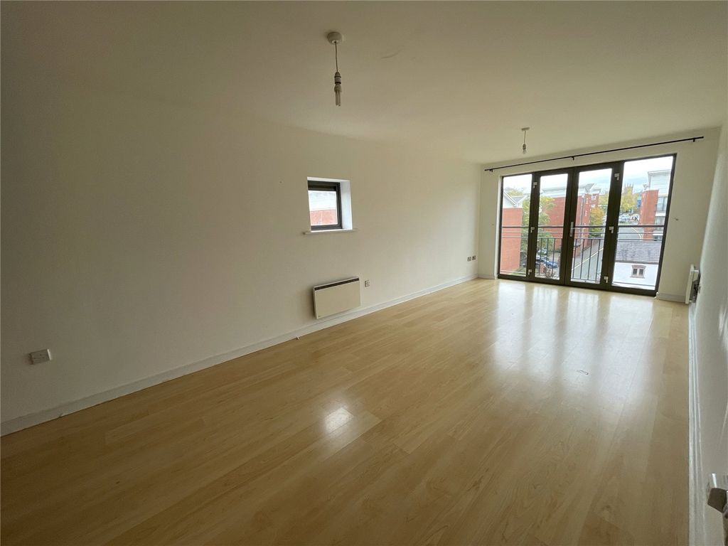 Property photo 2 of 14 Picture No. 51