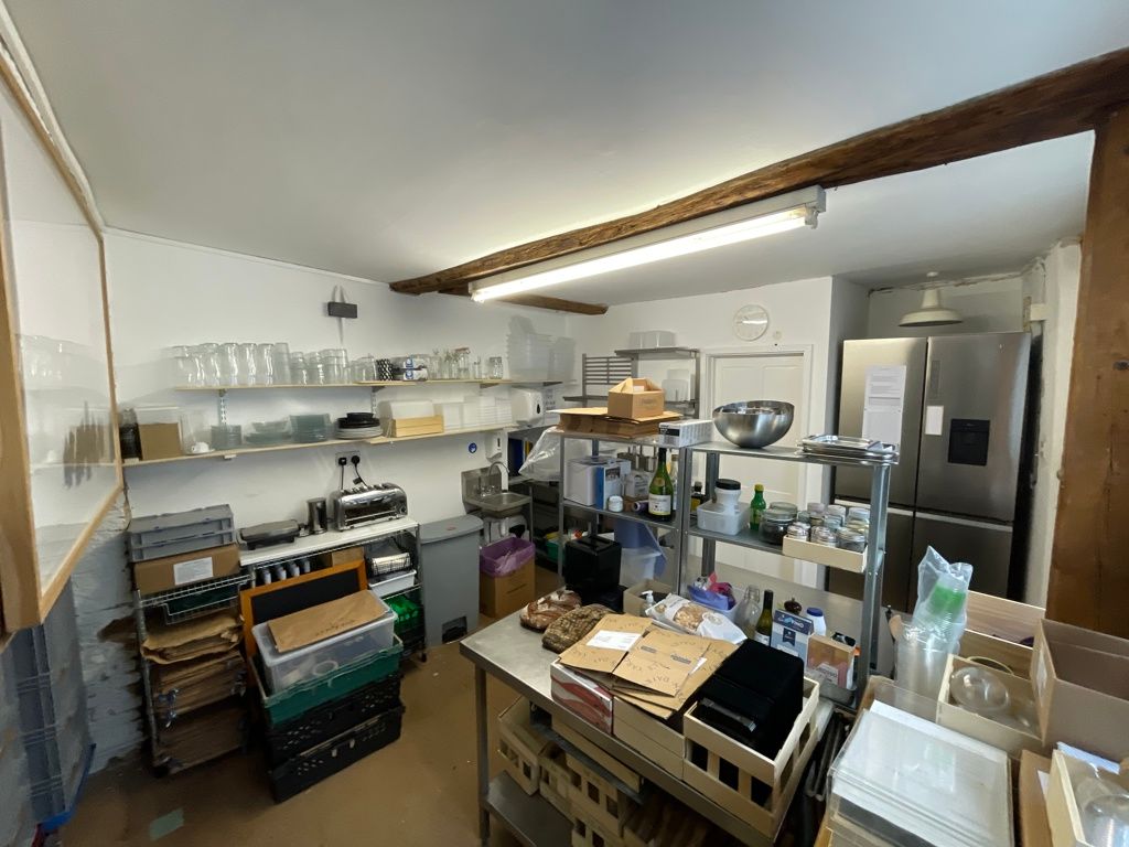 Property photo 3 of 6 Photo 11