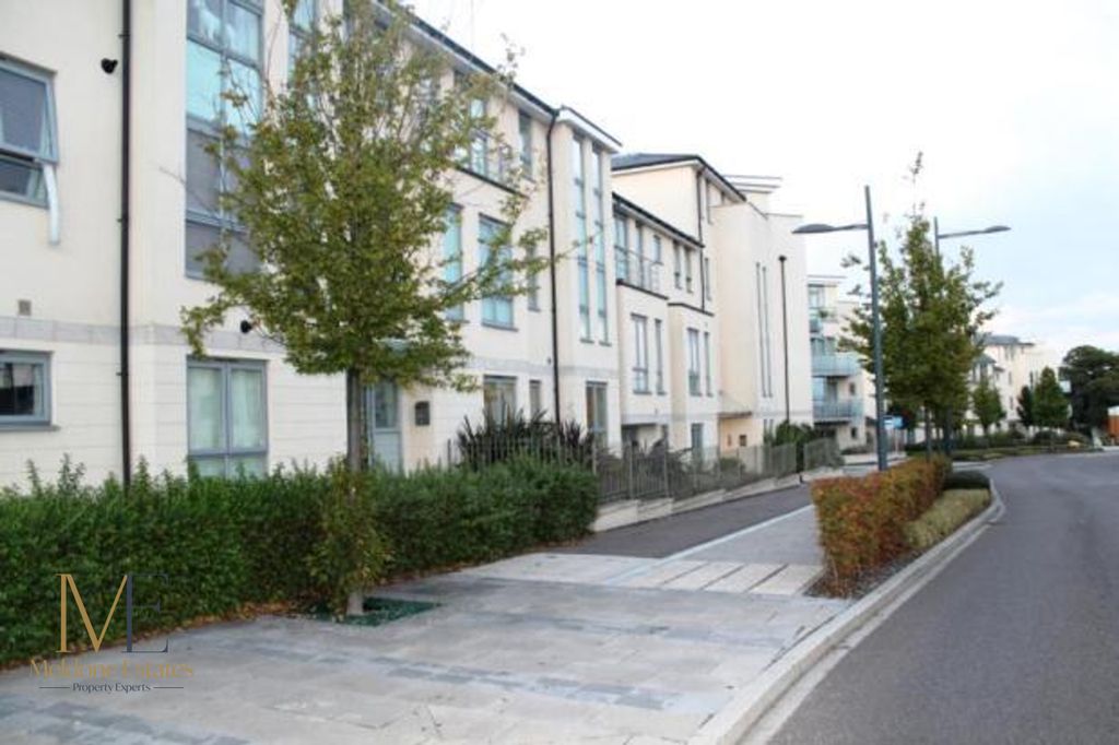 Property photo 3 of 21 Street View