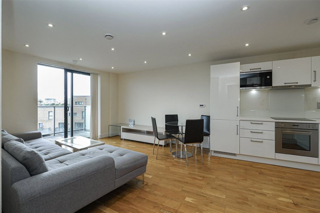 Property photo 2 of 25 Picture No. 06