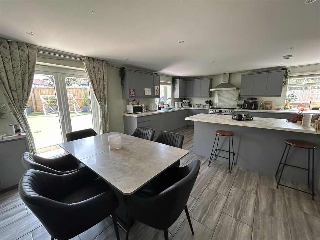 Property photo 3 of 17 7.Jpg