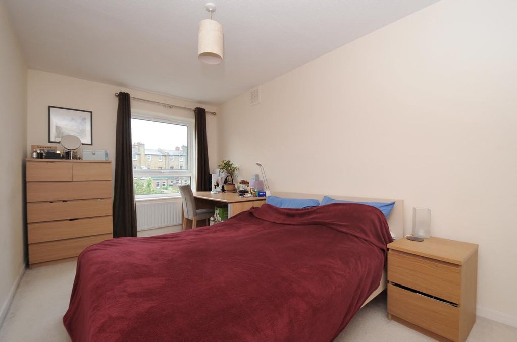 Property photo 3 of 6 Picture No. 09