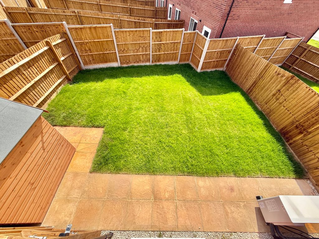 Property photo 2 of 21