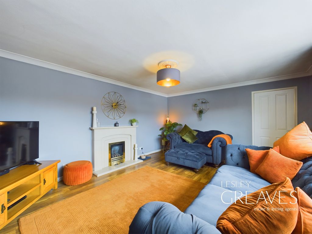 Property photo 3 of 14 Living Room