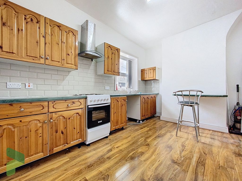 Property photo 1 of 15 Dining Kitchen