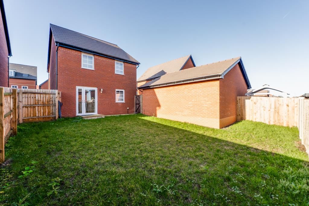 Property photo 2 of 27 101 Brockhall Crescent, Barton Seagrave-5.Jpg