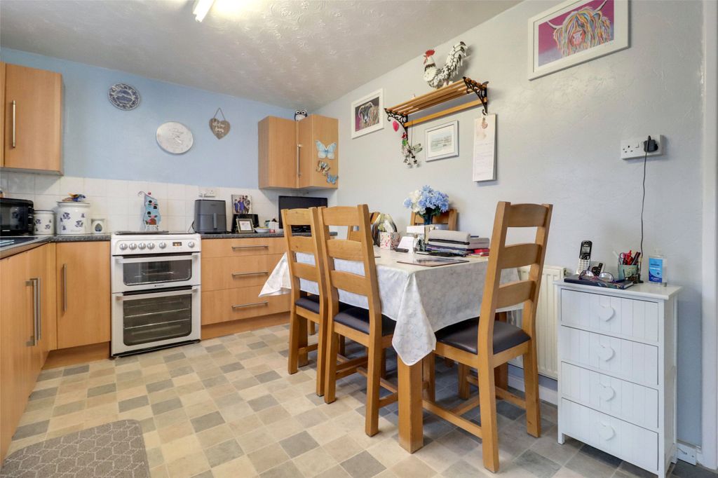 Property photo 2 of 15 Picture No. 11