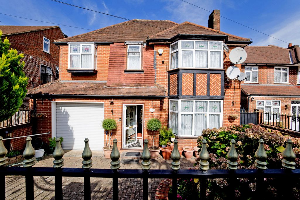 Property photo 1 of 30 5 Bedroom Detached House Currently Arranged As Two Self-Contained Flats