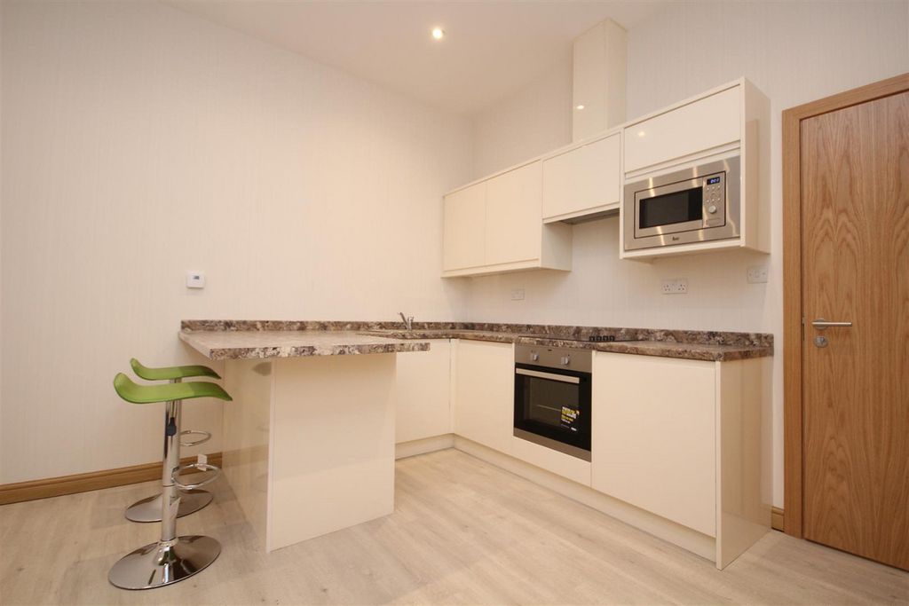 Property photo 2 of 3