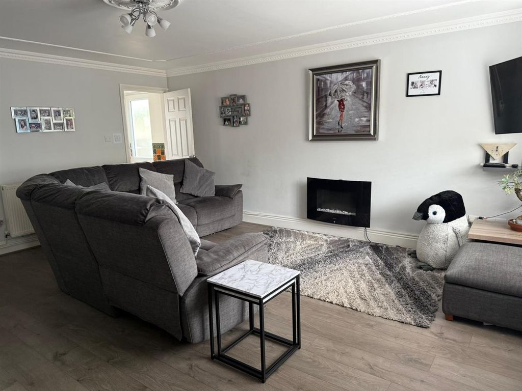 Property photo 2 of 27 3.Jpg