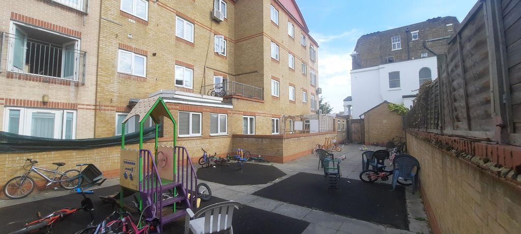 Property photo 3 of 3