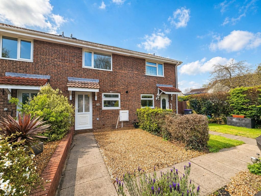 Property photo 1 of 10 Front