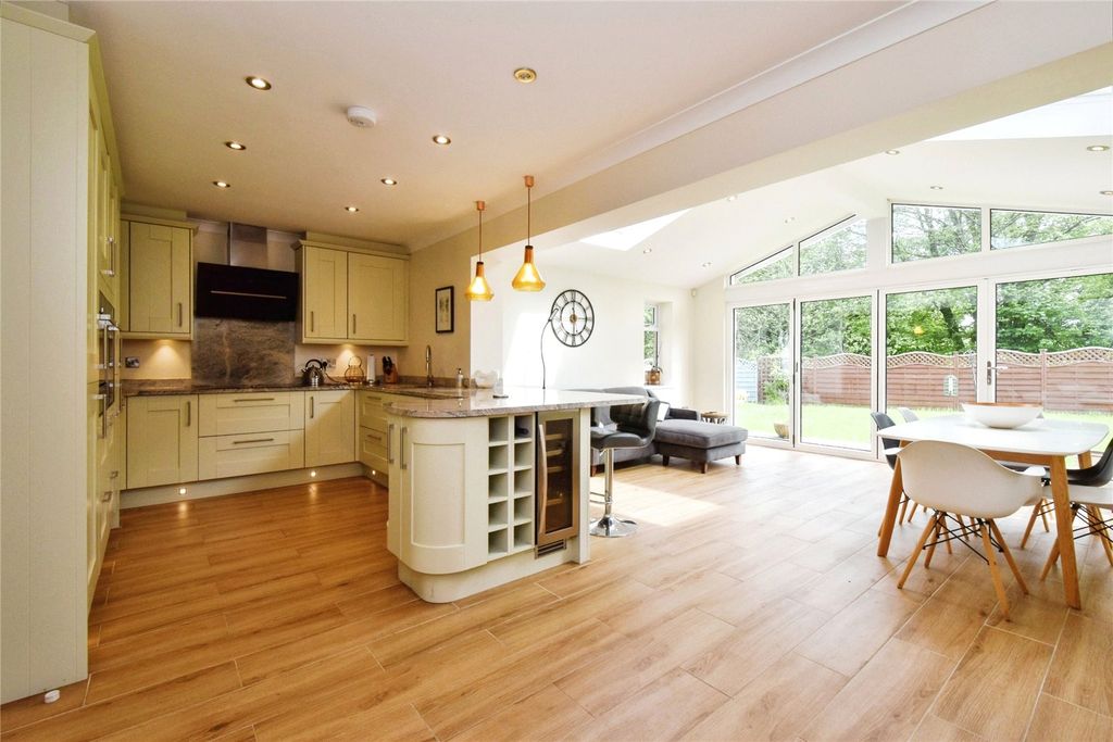 Property photo 3 of 20 Picture No. 07