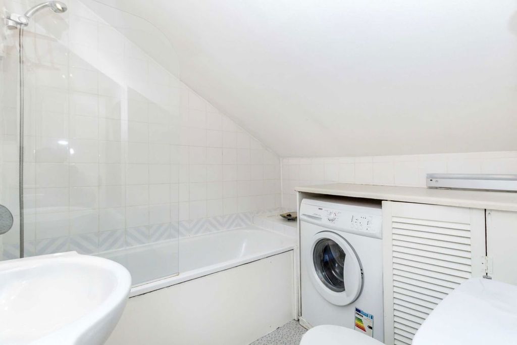 Property photo 3 of 3