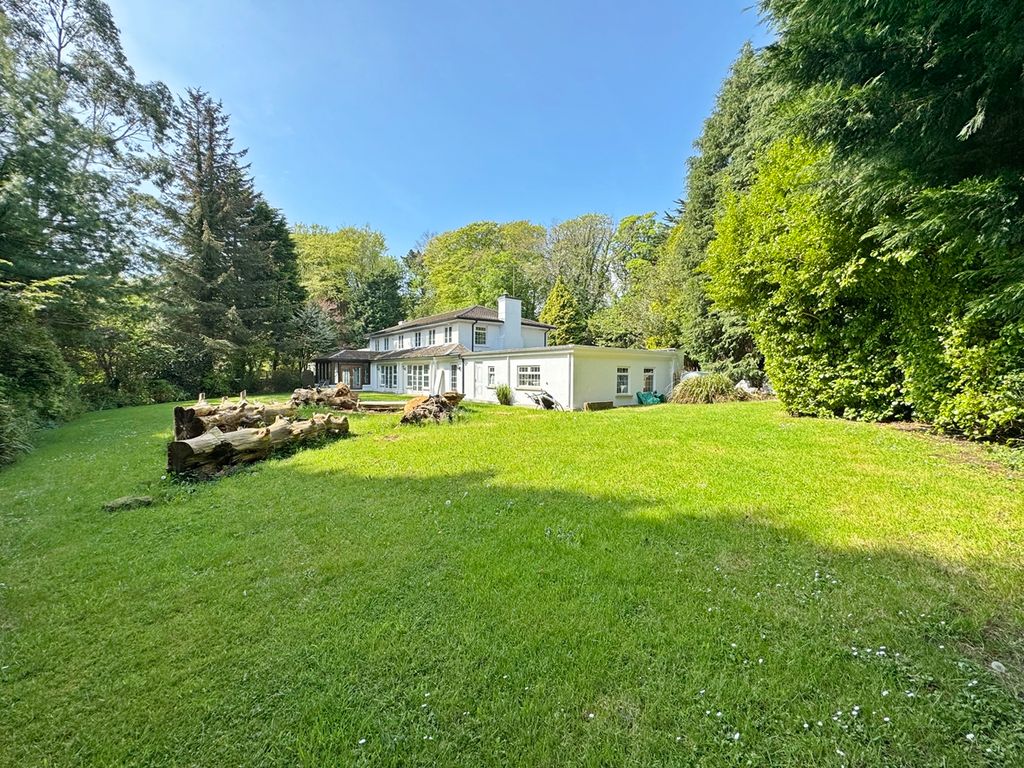 Property photo 3 of 44