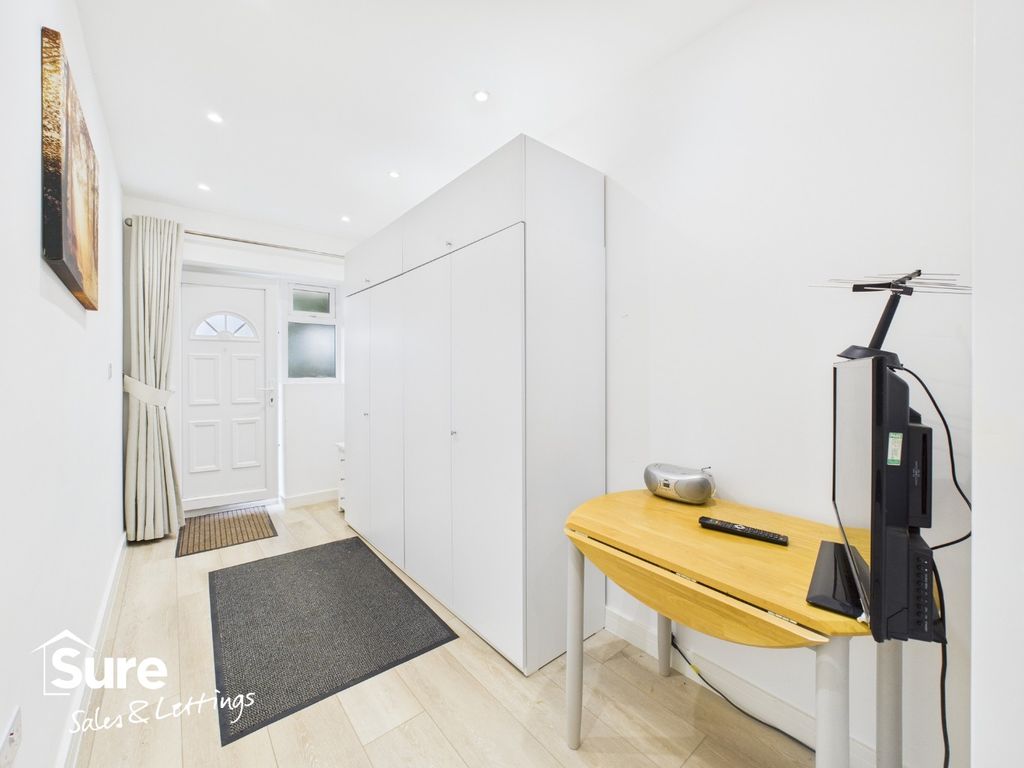 Property photo 2 of 9 4514741