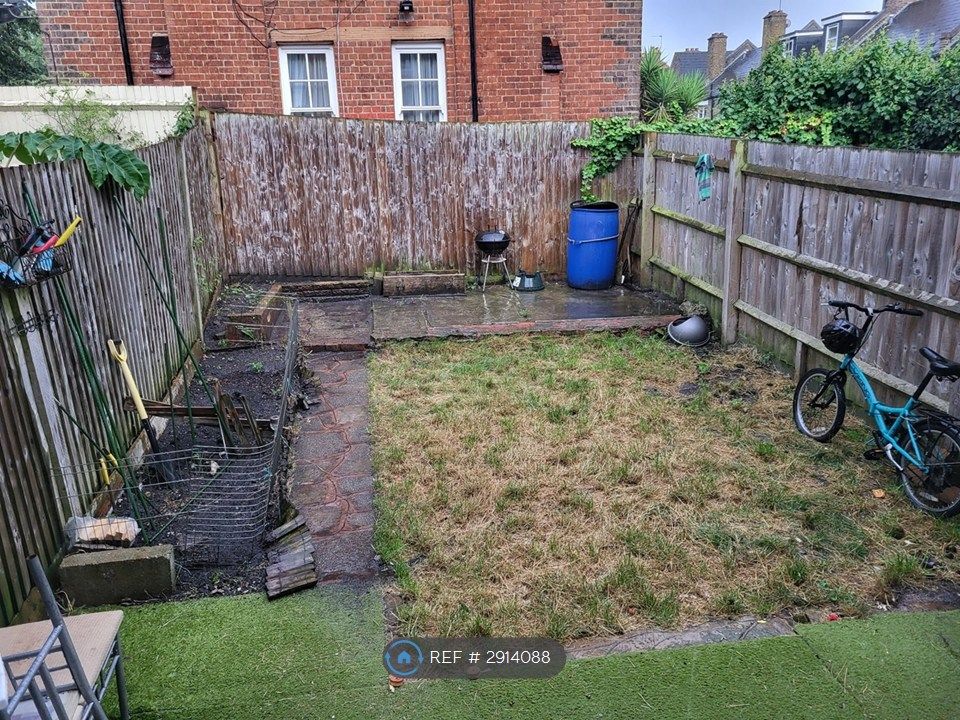 Property photo 3 of 17