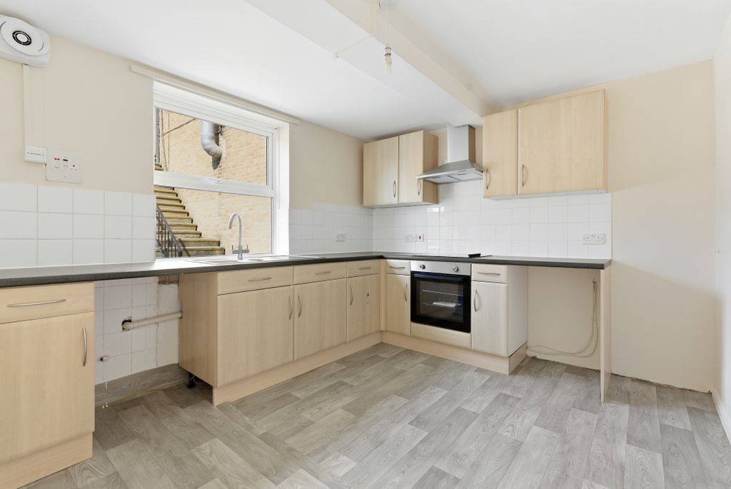 Property photo 3 of 6 Cbp02807