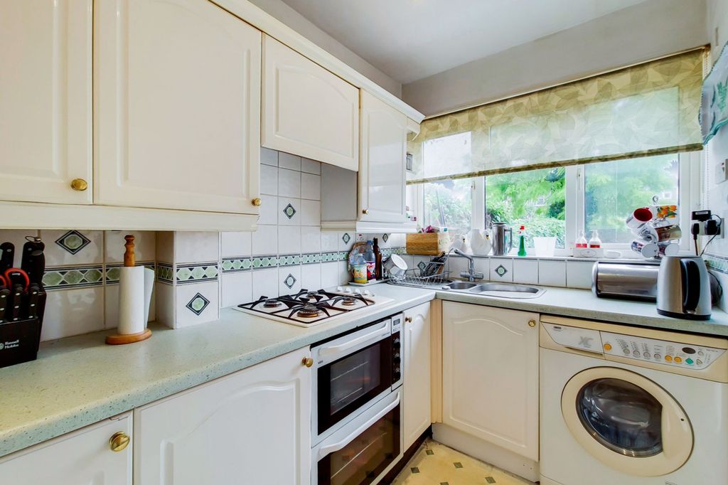 Property photo 3 of 13 Kitchen