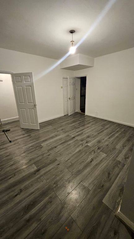 Property photo 2 of 9 Gallery