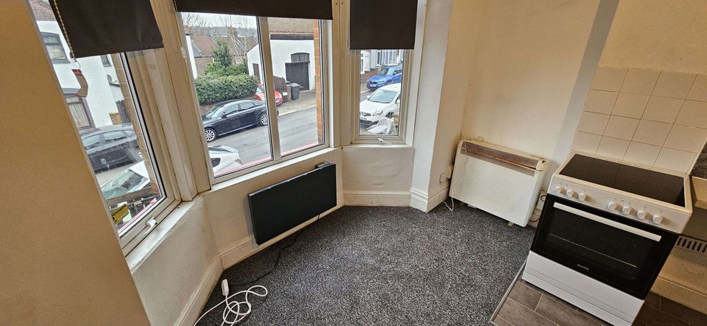 Property photo 2 of 9 Gallery