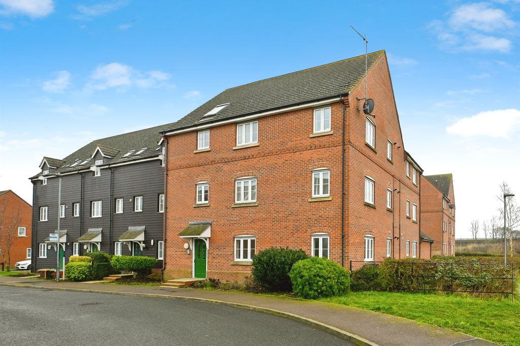 Property photo 1 of 24