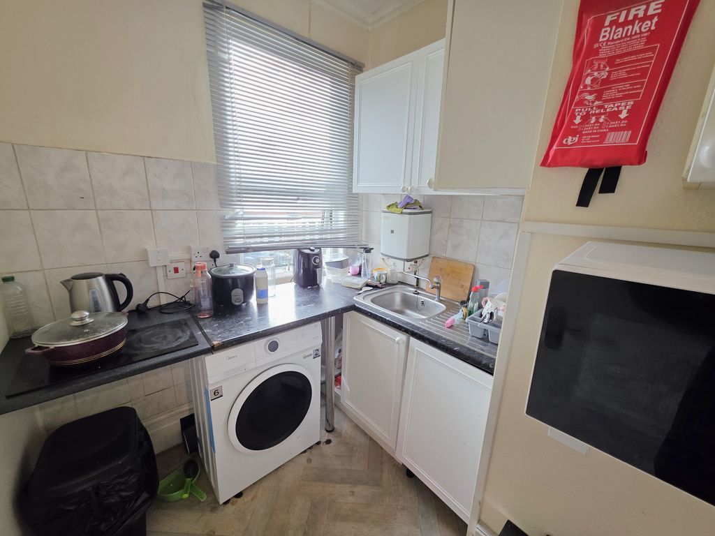 Property photo 3 of 4 Photo 6