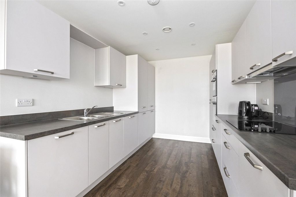 Property photo 2 of 17 Picture No. 08