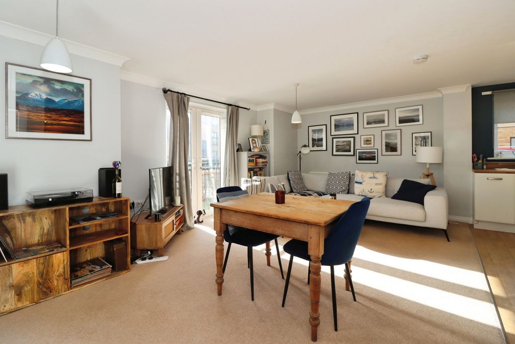 Property photo 2 of 12 Pbox-Img.Jpg