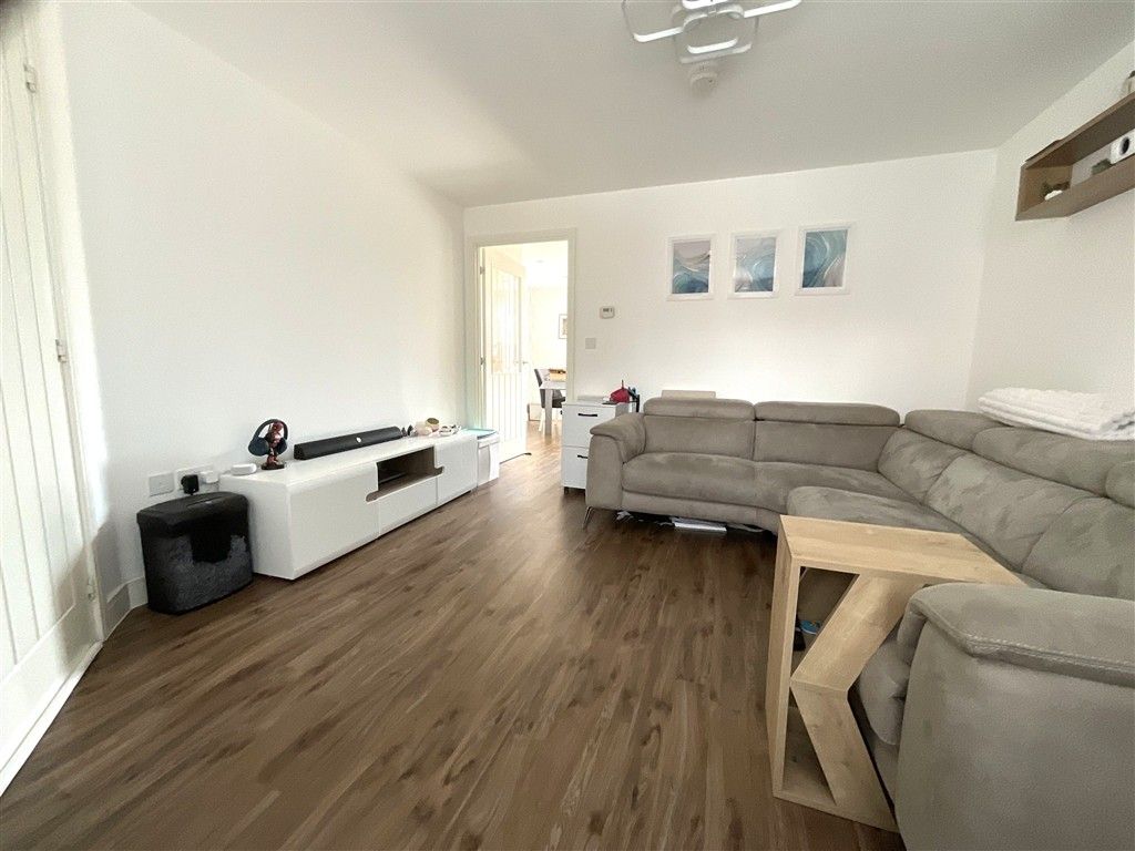 Property photo 2 of 7 Lounge