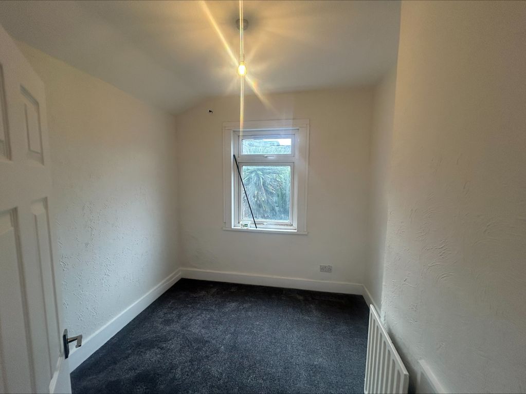 Property photo 3 of 10 Photo 3