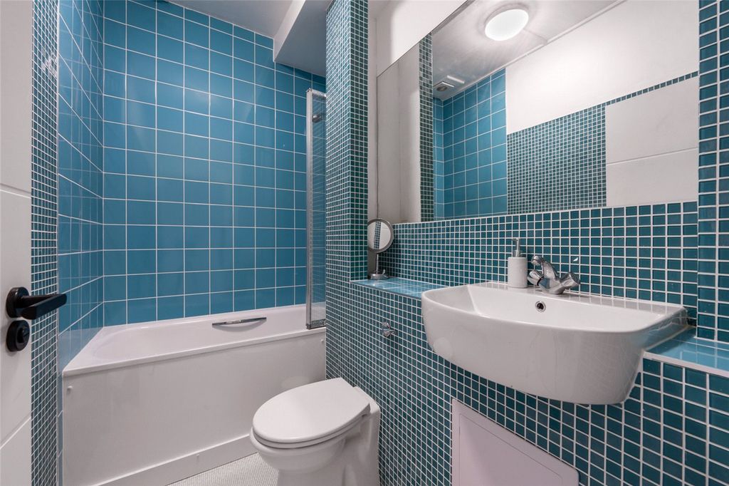 Property photo 3 of 8 Picture No. 06