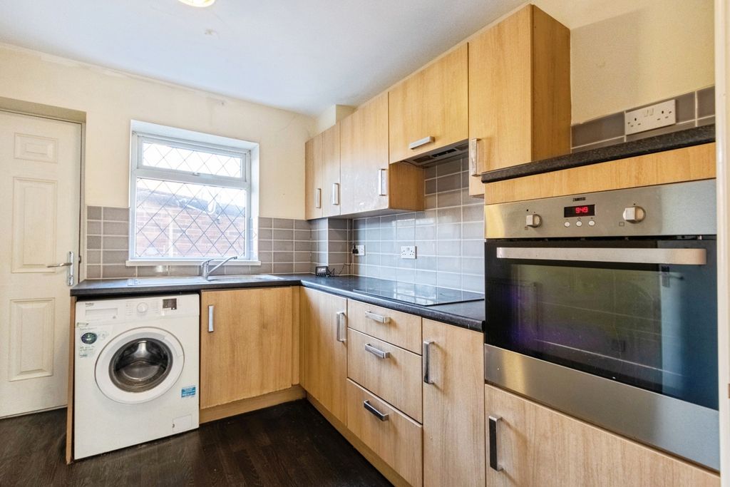 Property photo 3 of 19 Pbox-Img.Jpg