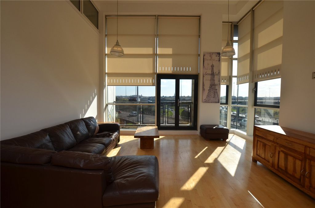 Property photo 3 of 12 Photo 3