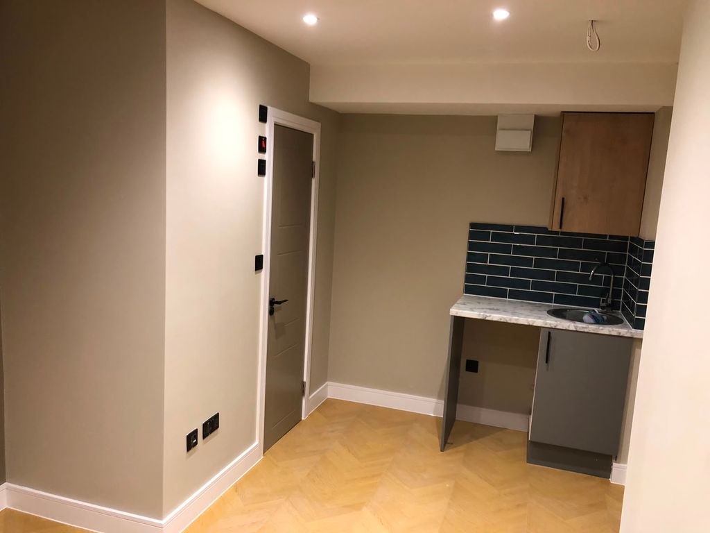 Property photo 1 of 3