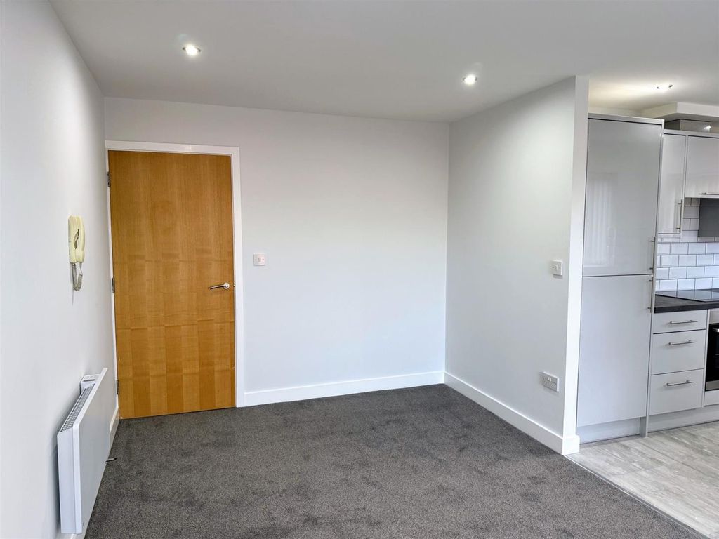 Property photo 3 of 12 Img_3103.Jpg