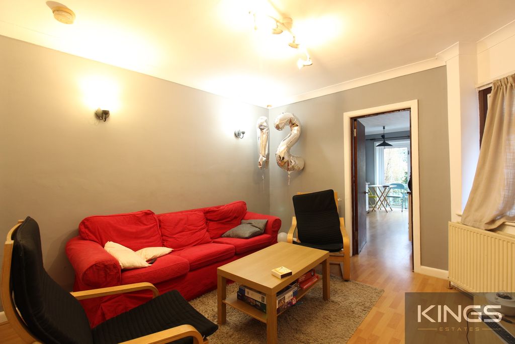Property photo 2 of 7