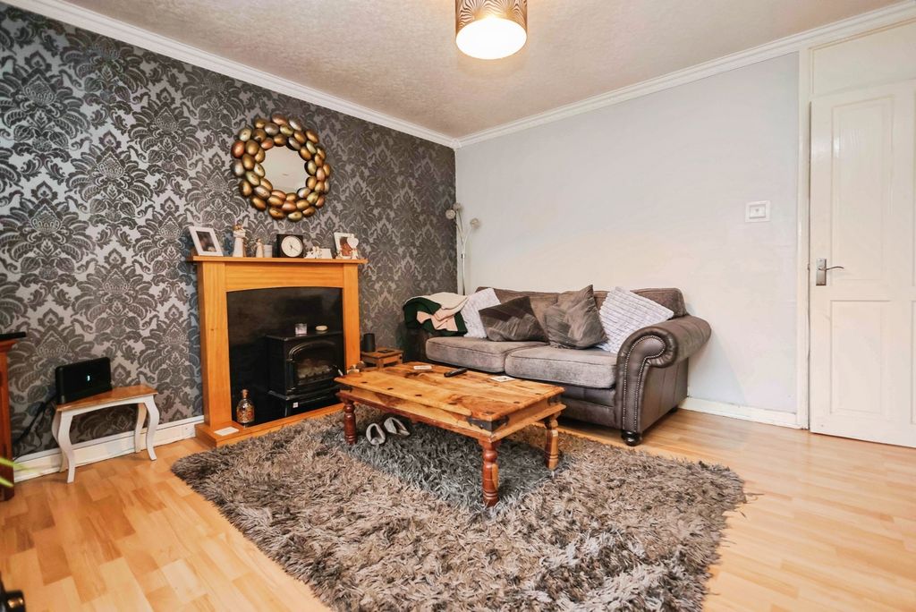 Property photo 3 of 14 Photo