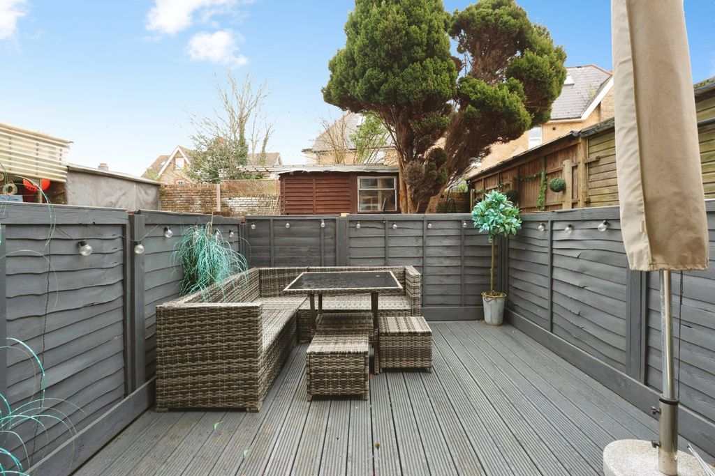 Property photo 3 of 17 Pbox-Img.Jpg