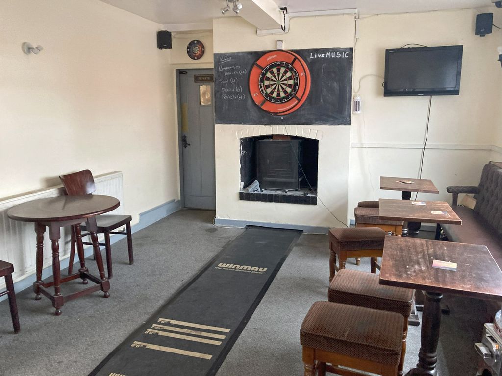 Property photo 2 of 10